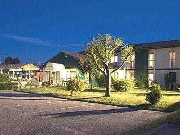 Logis Hotel Horus Restaurant Les Bruyeres Toulenne Bagian luar foto