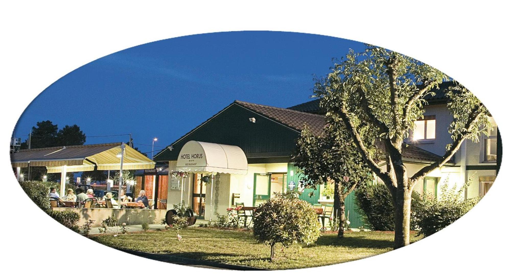Logis Hotel Horus Restaurant Les Bruyeres Toulenne Bagian luar foto
