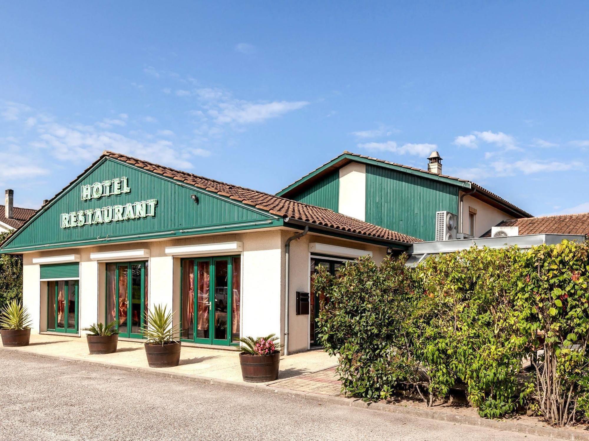 Logis Hotel Horus Restaurant Les Bruyeres Toulenne Bagian luar foto