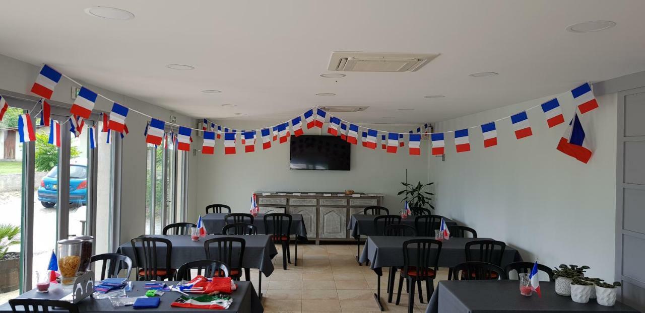 Logis Hotel Horus Restaurant Les Bruyeres Toulenne Bagian luar foto