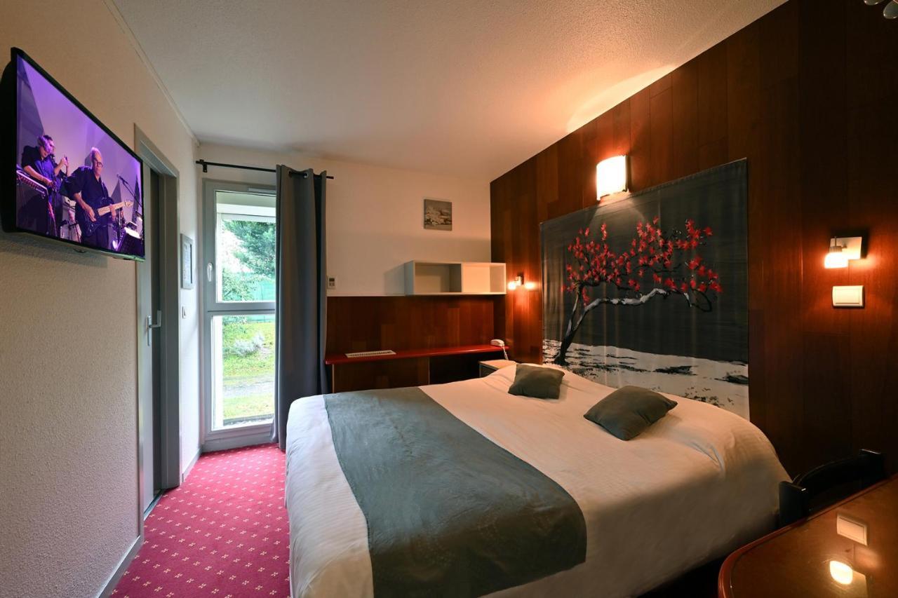 Logis Hotel Horus Restaurant Les Bruyeres Toulenne Bagian luar foto